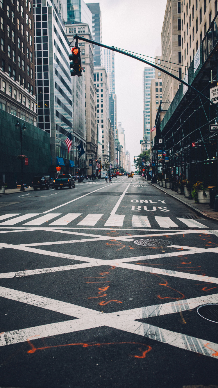 Black and White Pedestrian Lane. Wallpaper in 750x1334 Resolution