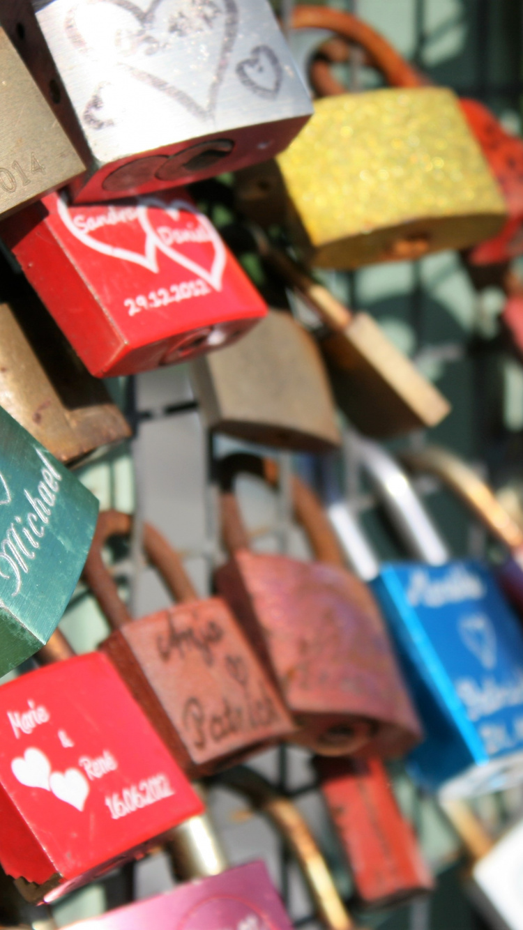 Padlock, Lock, Material Property, Castle, Selling. Wallpaper in 750x1334 Resolution