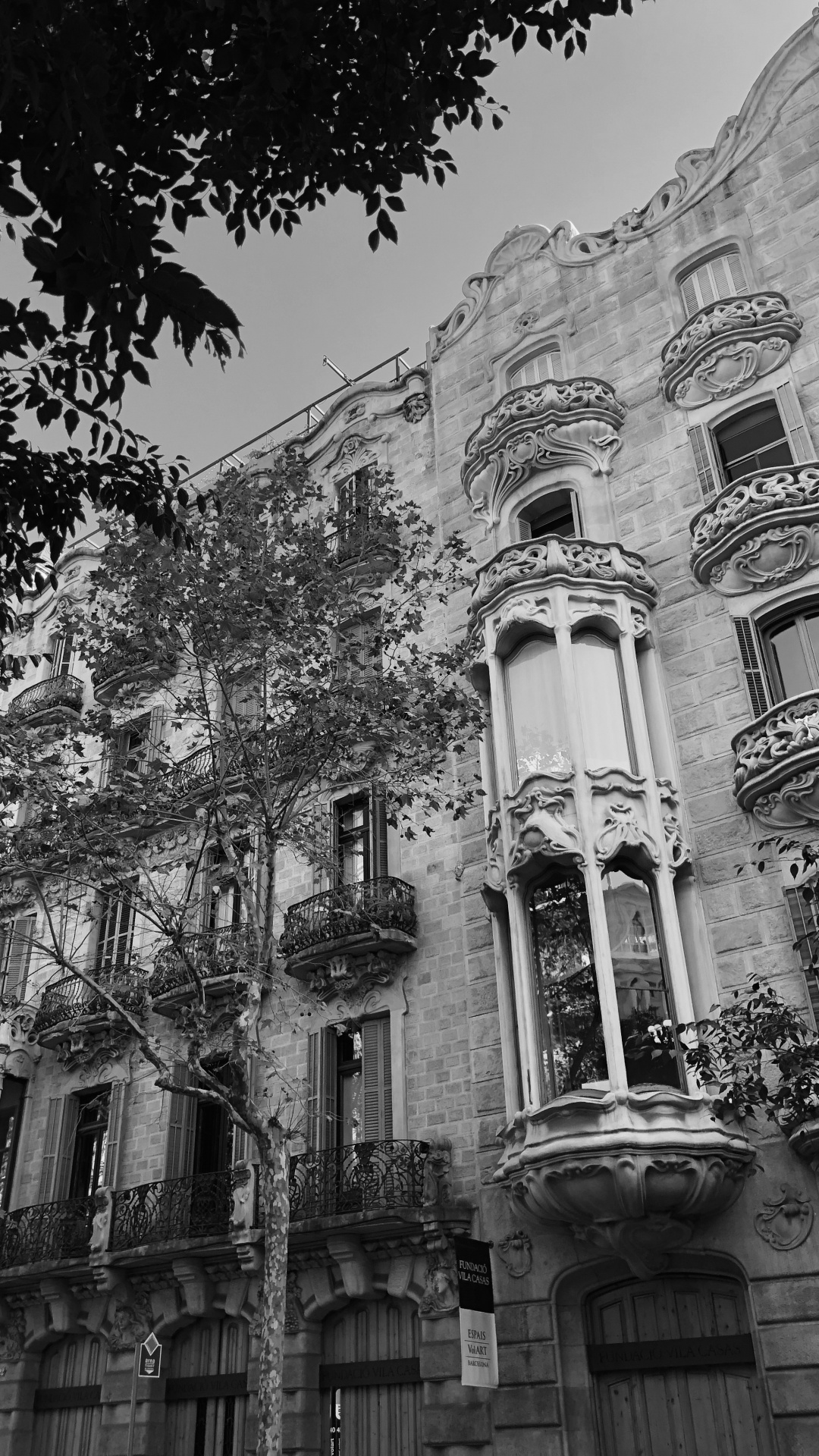 Façade, Architecture, Quartier, Bâtiment, Monochrome. Wallpaper in 1080x1920 Resolution