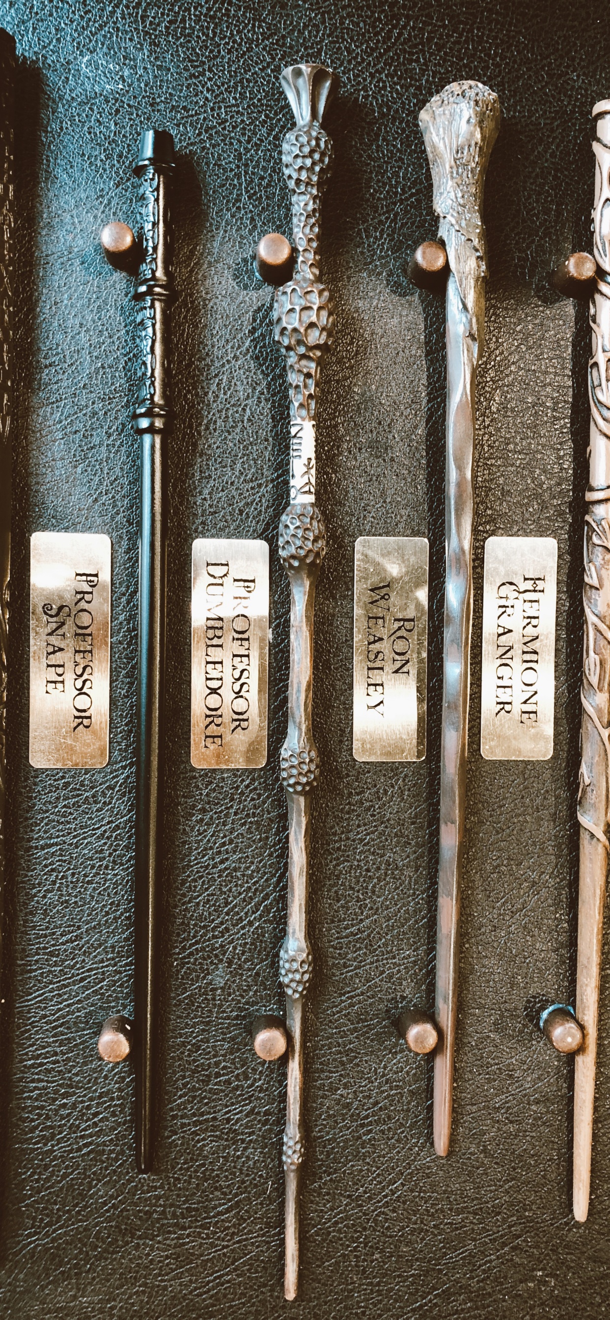 Harry Potter, Holz, Bronze, Naturmaterialien, Antikes Werkzeug. Wallpaper in 1242x2688 Resolution