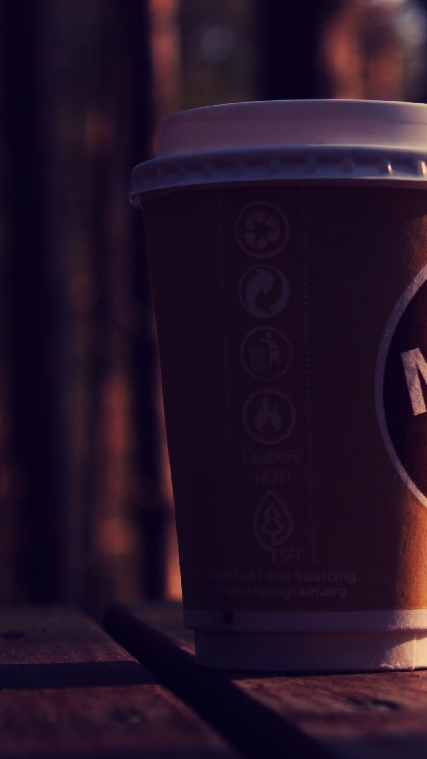 Brown and White Disposable Cup on Brown Wooden Table. Wallpaper in 1440x2560 Resolution