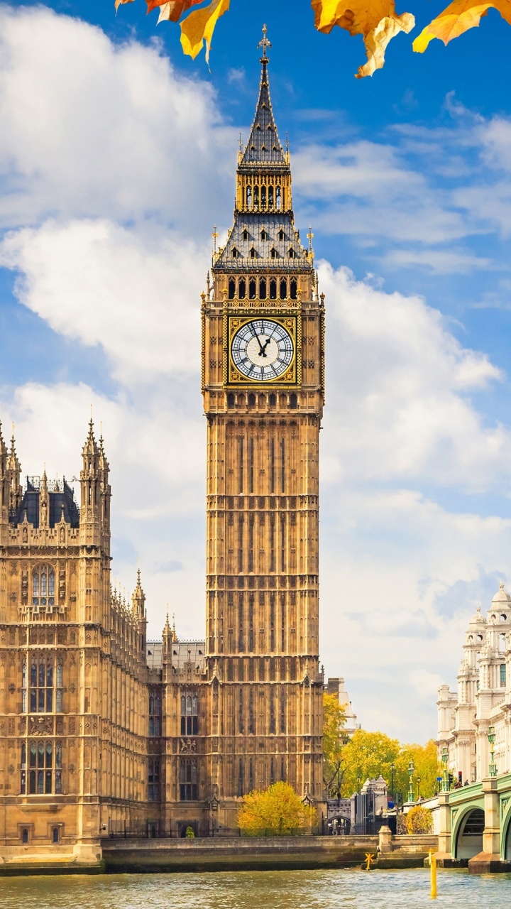 Big Ben Unter Blauem Himmel Tagsüber. Wallpaper in 720x1280 Resolution