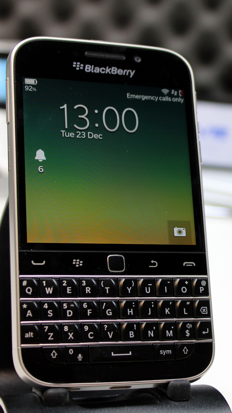 Download 750x1334 Wallpaper Black Blackberry Qwerty Phone on White Table Black Blackberry Qwerty Phone on White Table. Wallpaper in 750x1334 Resolution