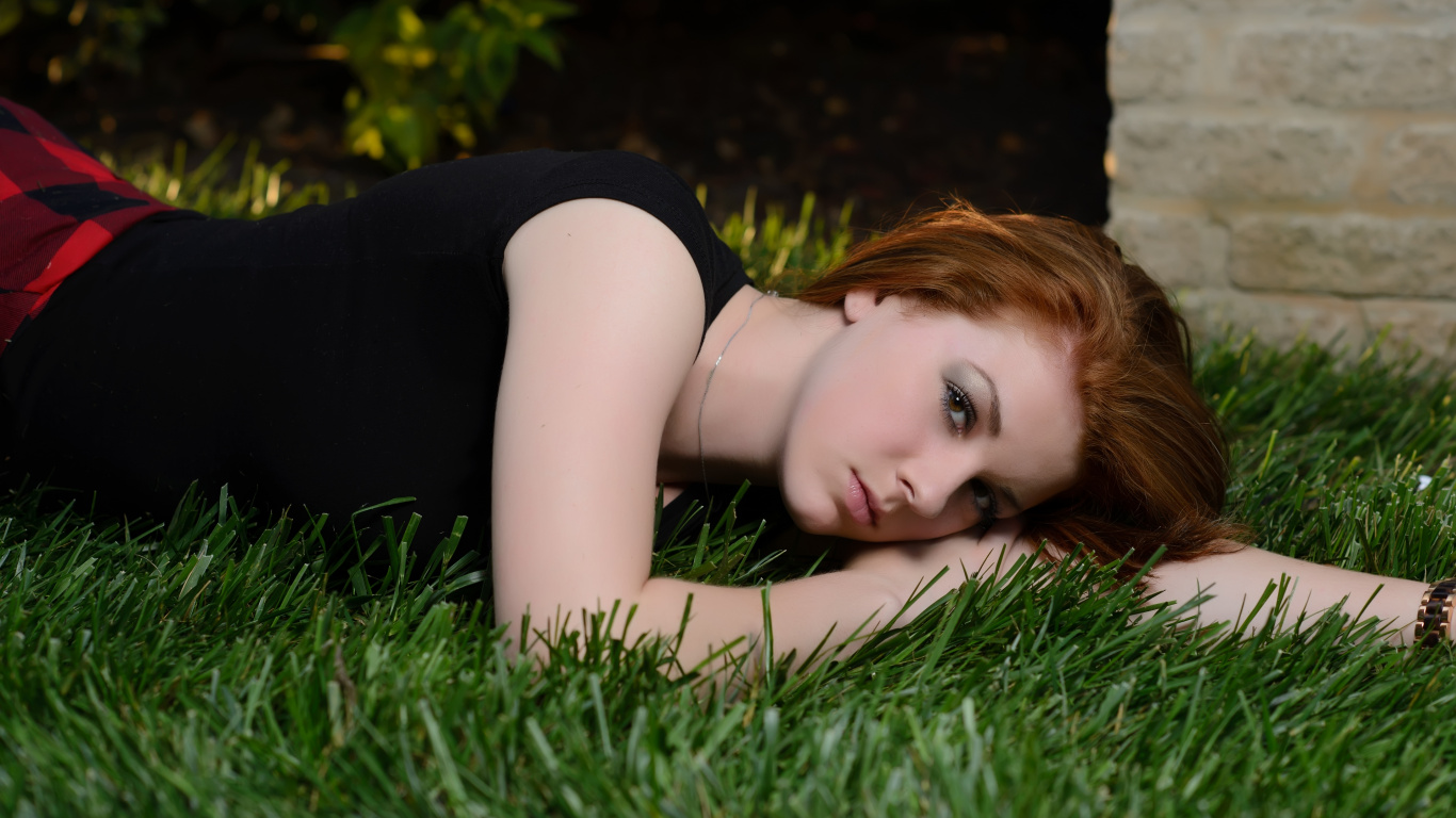 Beauty, Lip, Plant, Eyelash, People in Nature. Wallpaper in 1366x768 Resolution