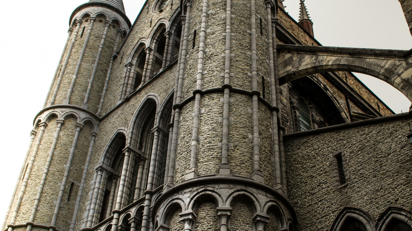 Bâtiment en Béton Brun Pendant la Journée. Wallpaper in 1366x768 Resolution