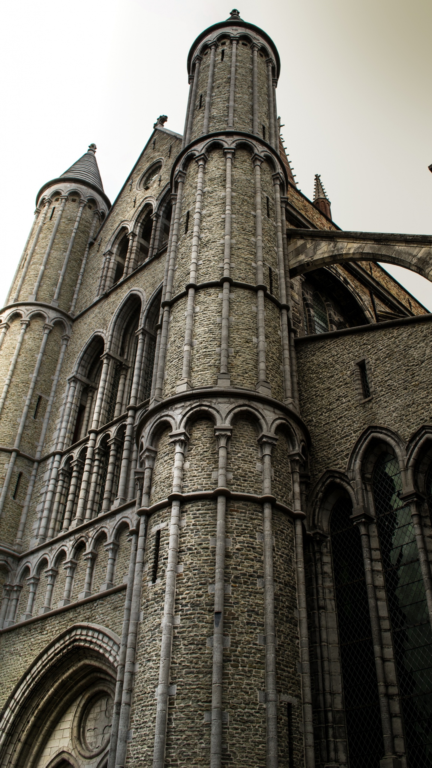 Bâtiment en Béton Brun Pendant la Journée. Wallpaper in 1440x2560 Resolution