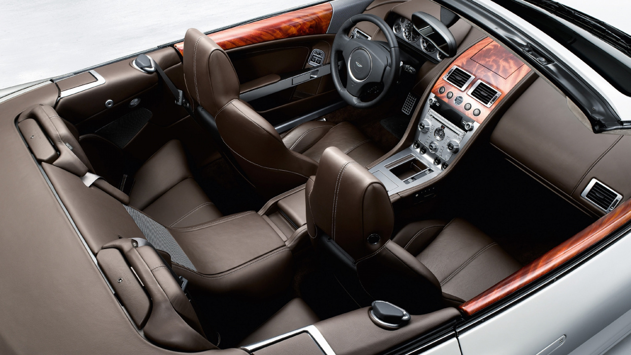 Voiture Décapotable Marron et Noir. Wallpaper in 1280x720 Resolution