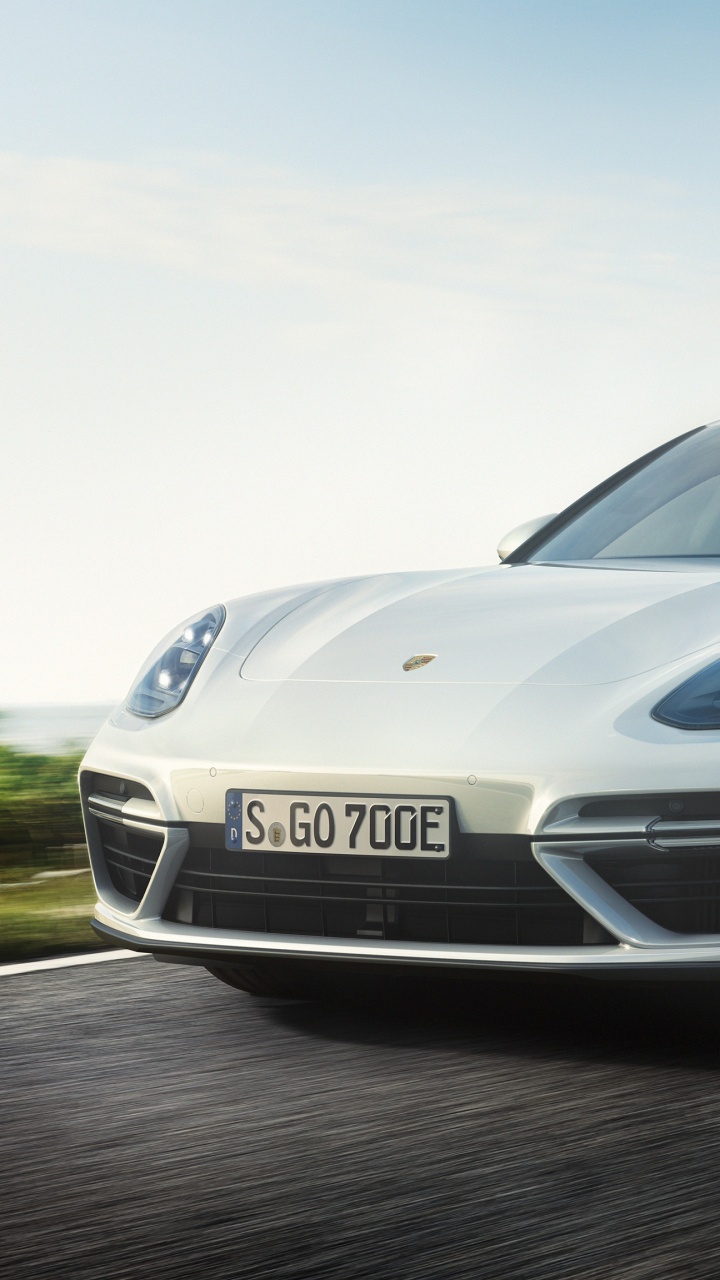 Photo en Niveaux de Gris de Bmw m 3 Coupé. Wallpaper in 720x1280 Resolution