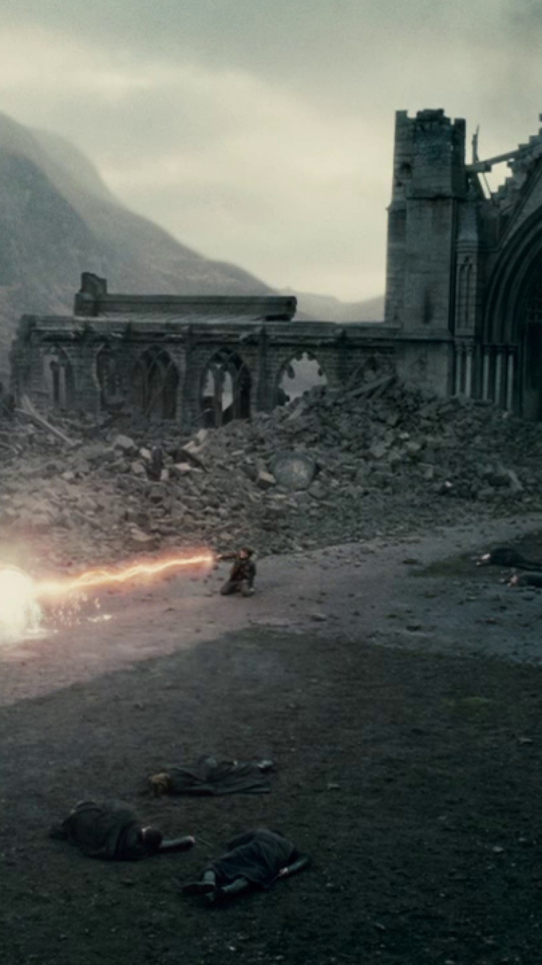 Edificio de Hormigón Gris Cerca de la Montaña Durante el Día. Wallpaper in 1080x1920 Resolution