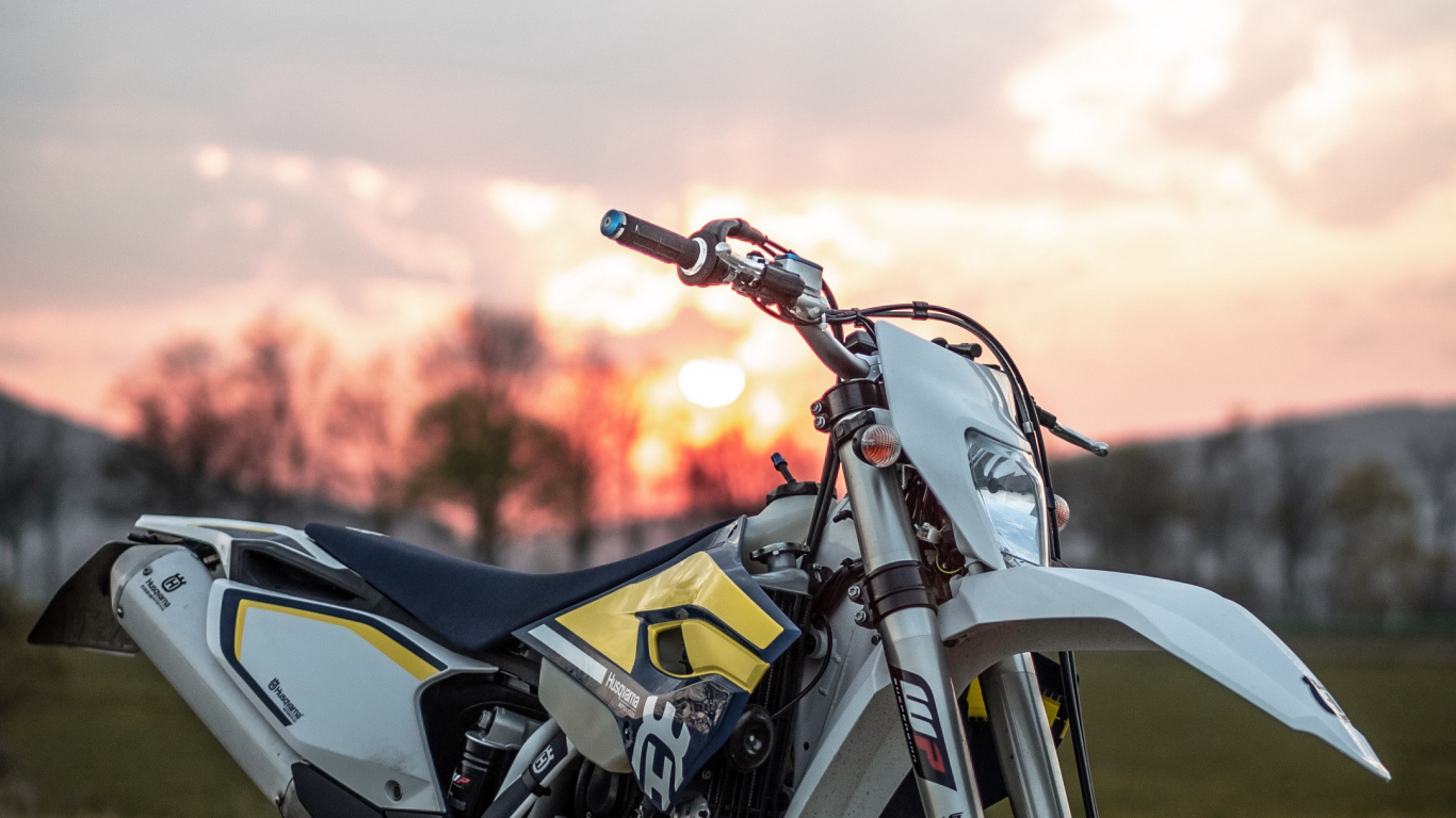 Motorcycle, Pit Bike, Sport Bike, Bike, Tire. Wallpaper in 1366x768 Resolution