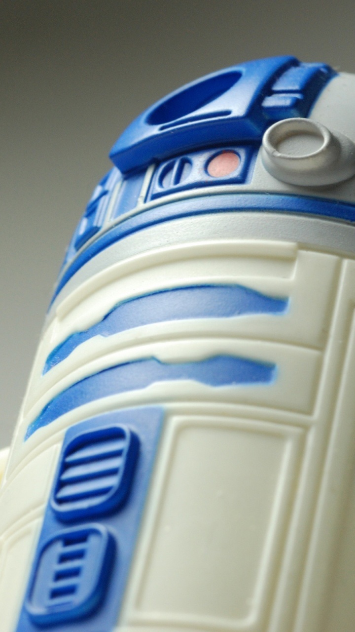 r 2 d 2 Plastic Toy. Wallpaper in 720x1280 Resolution