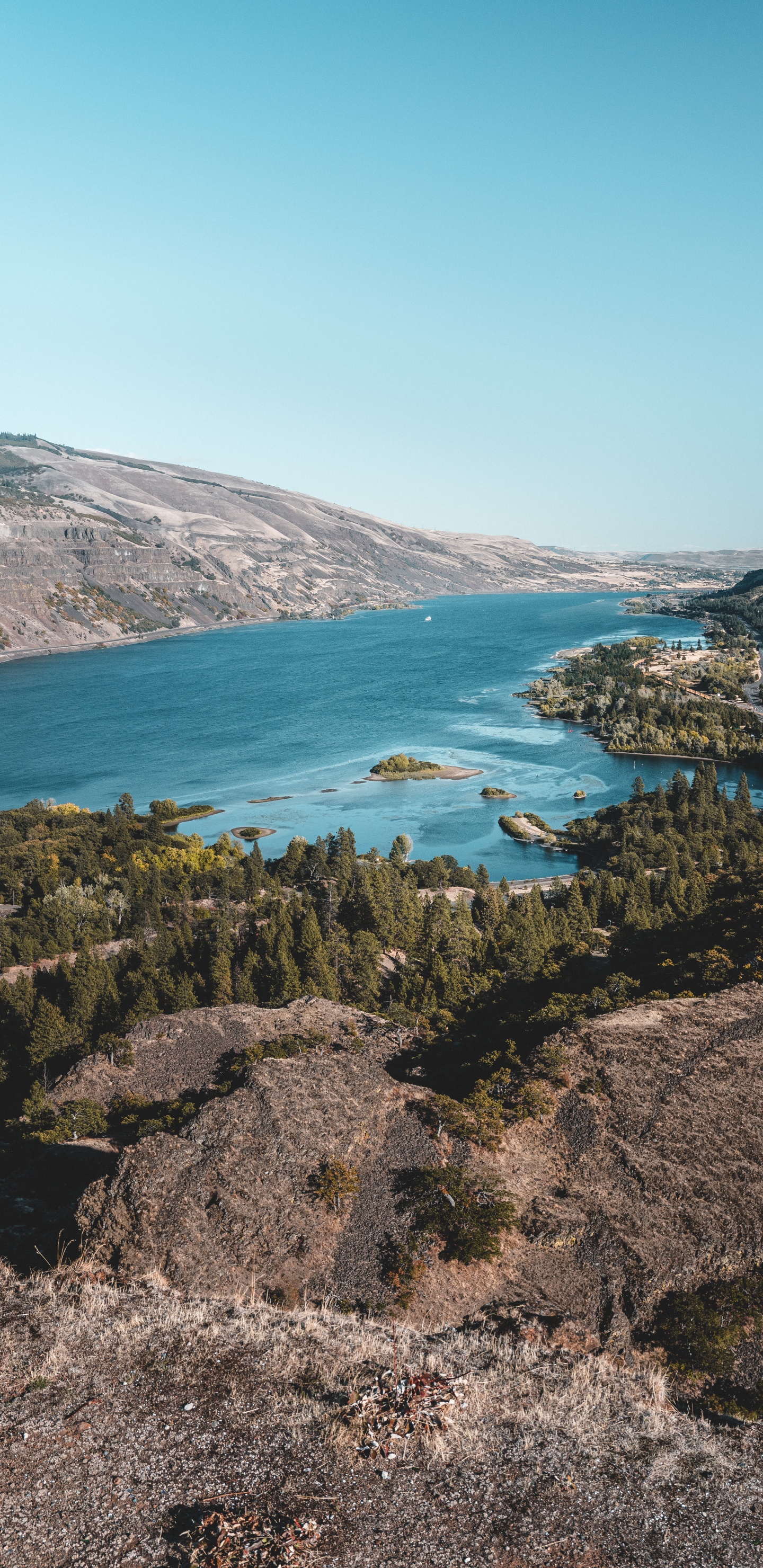 Headland, Coastal and Oceanic Landforms, Body of Water, Bay, Shore. Wallpaper in 1440x2960 Resolution