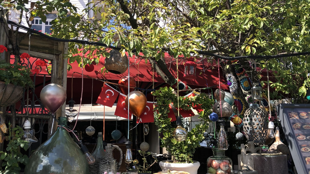 Outdoor-Struktur, Blumentopf, Garden, Calabaza, Winter Squash. Wallpaper in 1280x720 Resolution