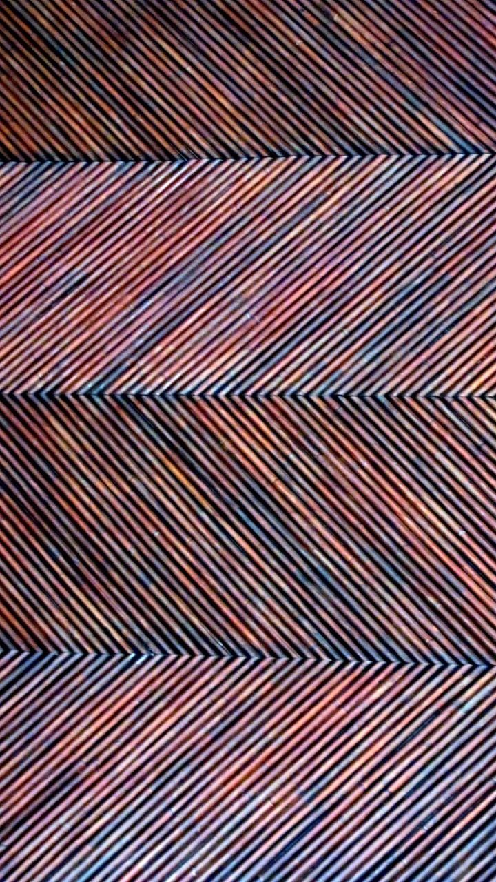 Braun-schwarz Gestreiftes Textil. Wallpaper in 720x1280 Resolution