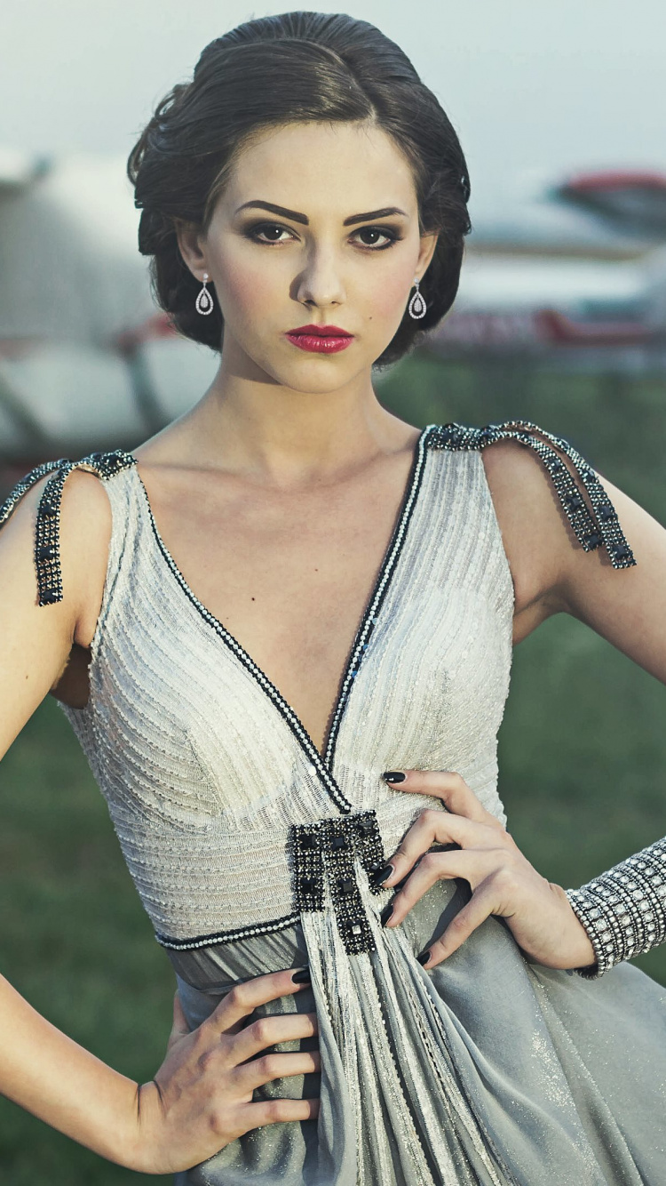 Modelo, Belleza, Modelo de Moda, Kristen Stewart, Rumania. Wallpaper in 750x1334 Resolution