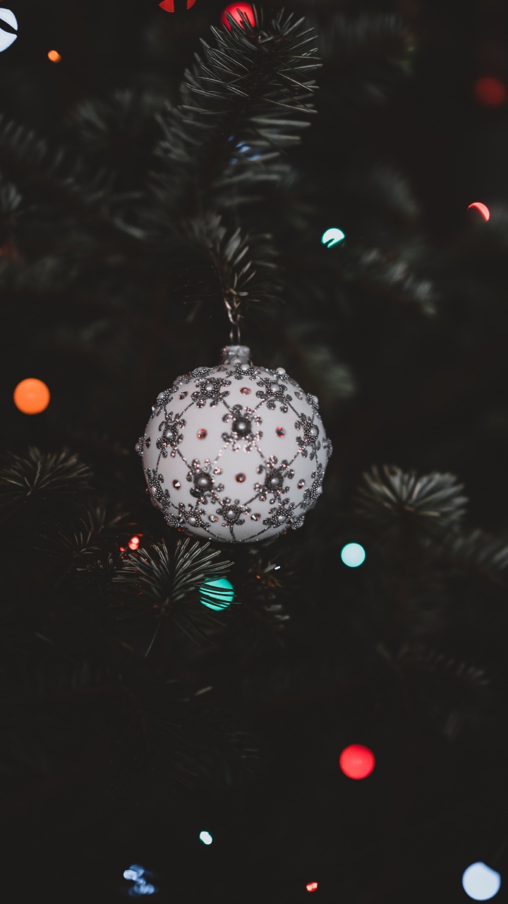 Weihnachten, Weihnachtsdekoration, Weihnachtsbaum, Verzierung, Christmas Ornament. Wallpaper in 720x1280 Resolution