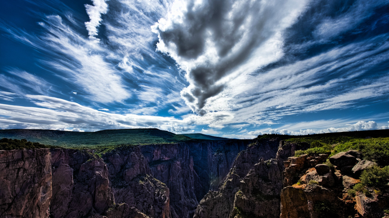 Green and Brown Mountain Under White Clouds and Blue Sky During Daytime. Wallpaper in 1280x720 Resolution