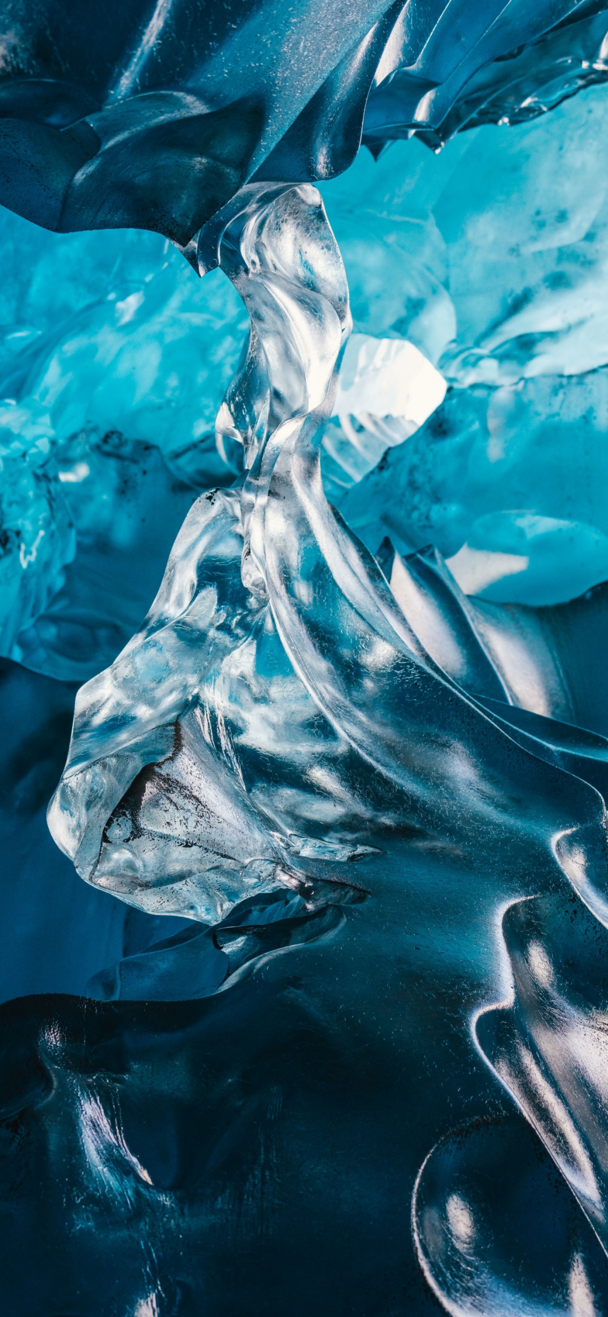 White and Black Abstract Painting. Wallpaper in 1242x2688 Resolution