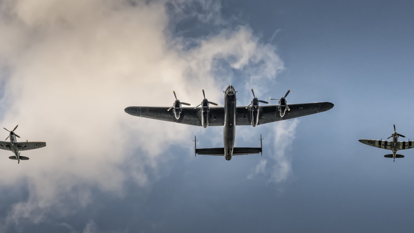 Black Jet Plane in Mid Air During Daytime. Wallpaper in 1366x768 Resolution