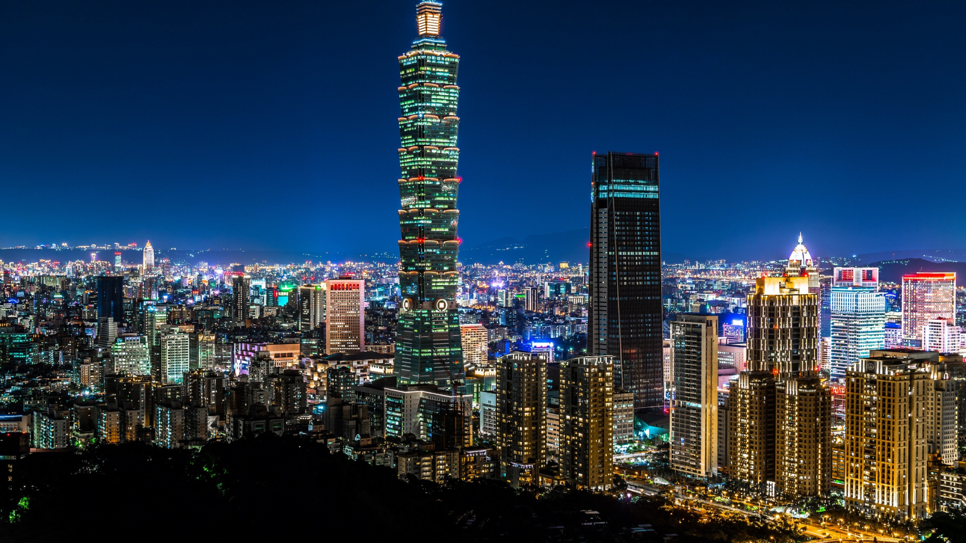 Skyline Der Stadt Bei Nacht Night. Wallpaper in 1920x1080 Resolution