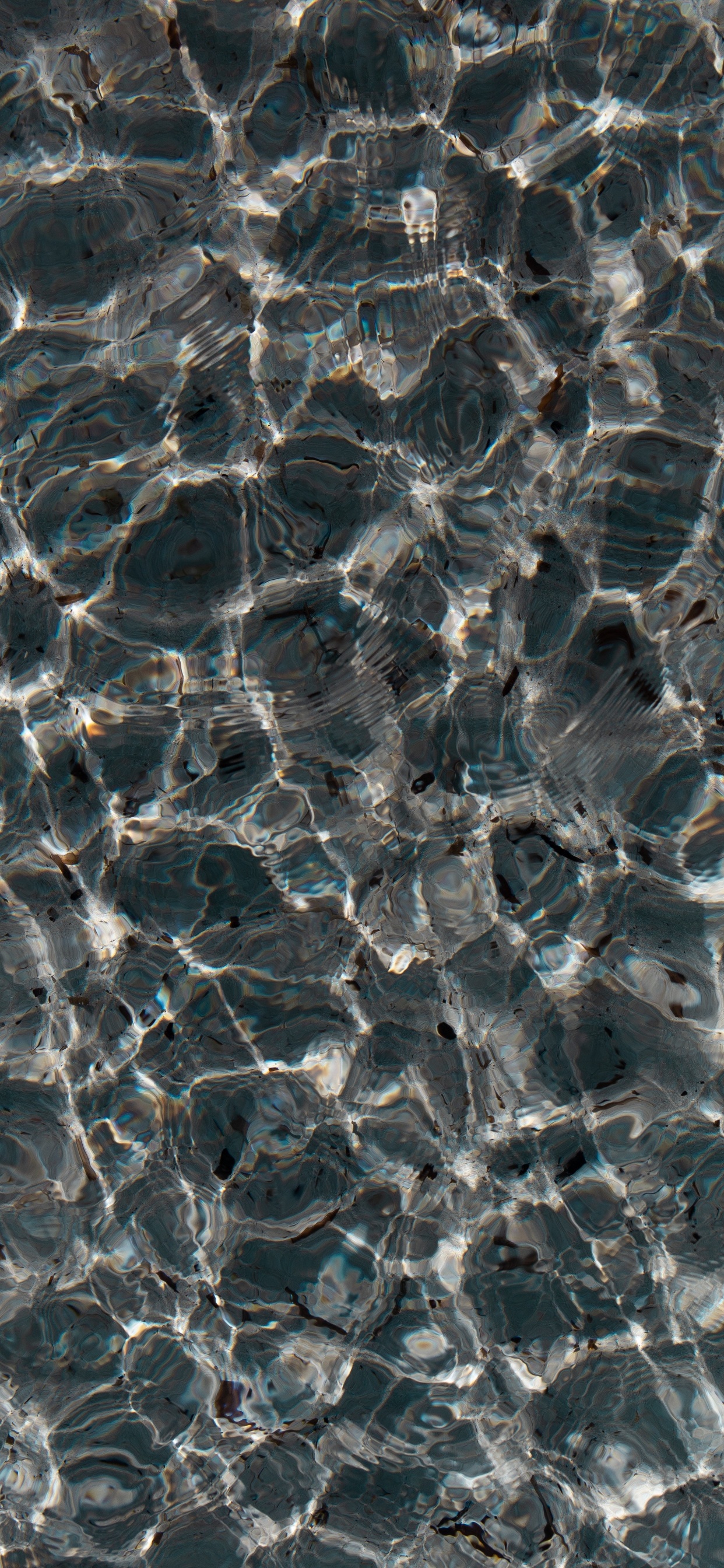 Weißes Und Blaues Wasserspritzen. Wallpaper in 1242x2688 Resolution