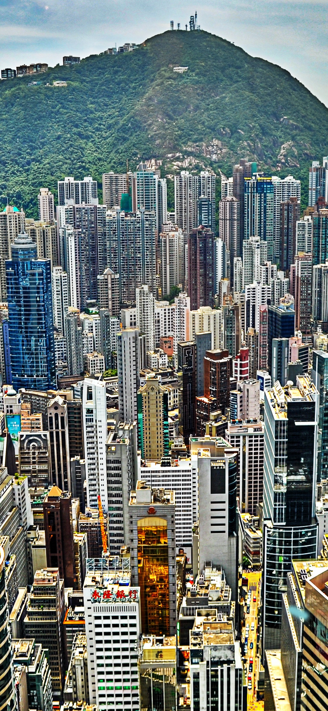 Vista Aérea de Los Edificios de la Ciudad Durante el Día.. Wallpaper in 1125x2436 Resolution
