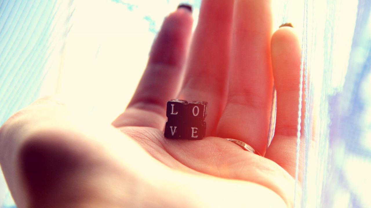 Dedo, Piel, Mano, Uña, Anillo. Wallpaper in 1280x720 Resolution