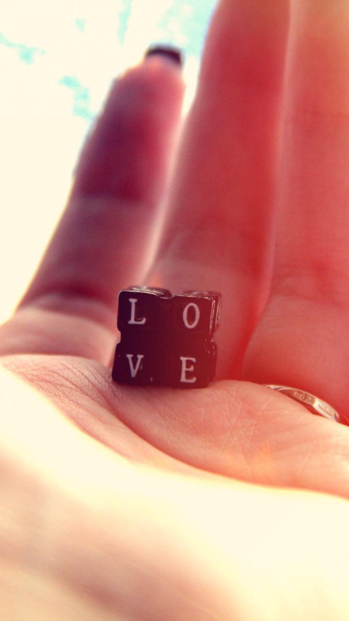 Dedo, Piel, Mano, Uña, Anillo. Wallpaper in 720x1280 Resolution