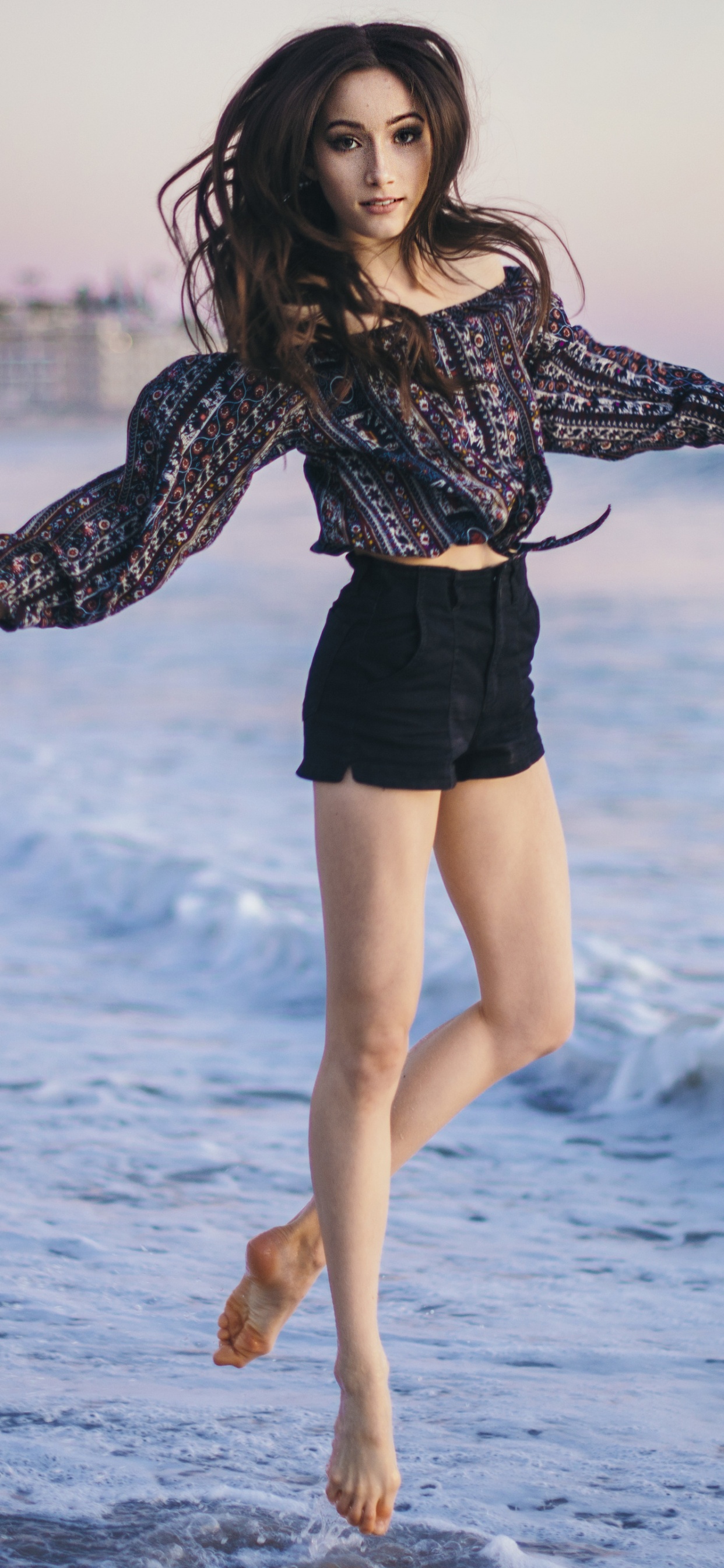 Plage, Vêtement, Beauté, Mode, Jambe. Wallpaper in 1242x2688 Resolution