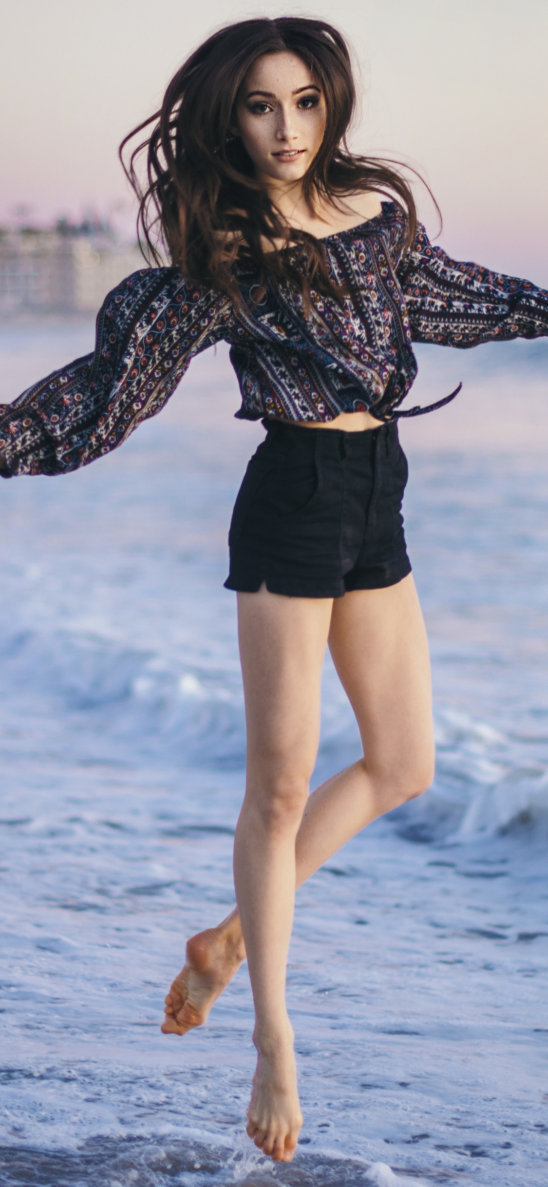 Strand, Kleidung, Schönheit, Mode, Bein. Wallpaper in 1125x2436 Resolution