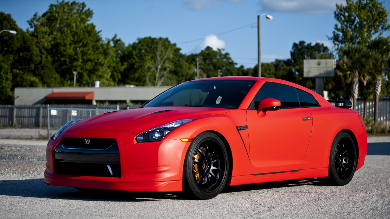 Roter Ferrari 458 Italia Tagsüber Unterwegs. Wallpaper in 1280x720 Resolution