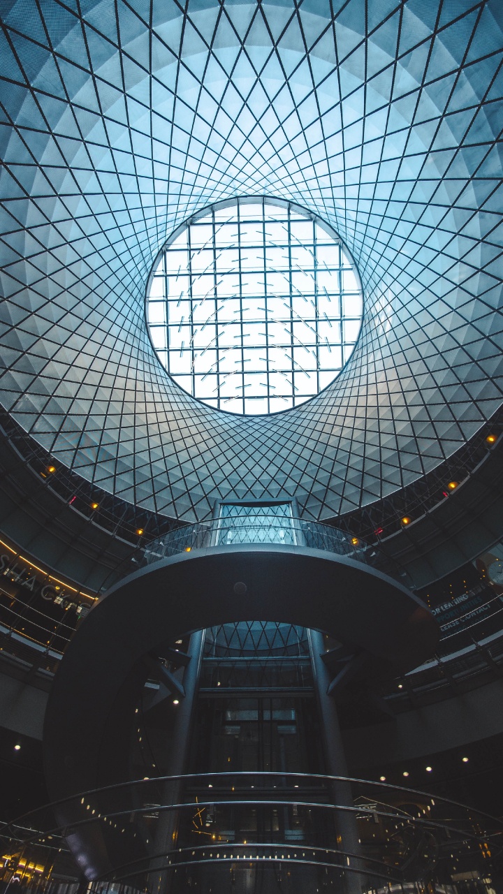 Weiße Und Schwarze Runde Decke. Wallpaper in 720x1280 Resolution