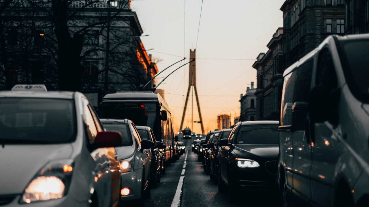 Cars Parked on The Side of The Road During Daytime. Wallpaper in 1280x720 Resolution