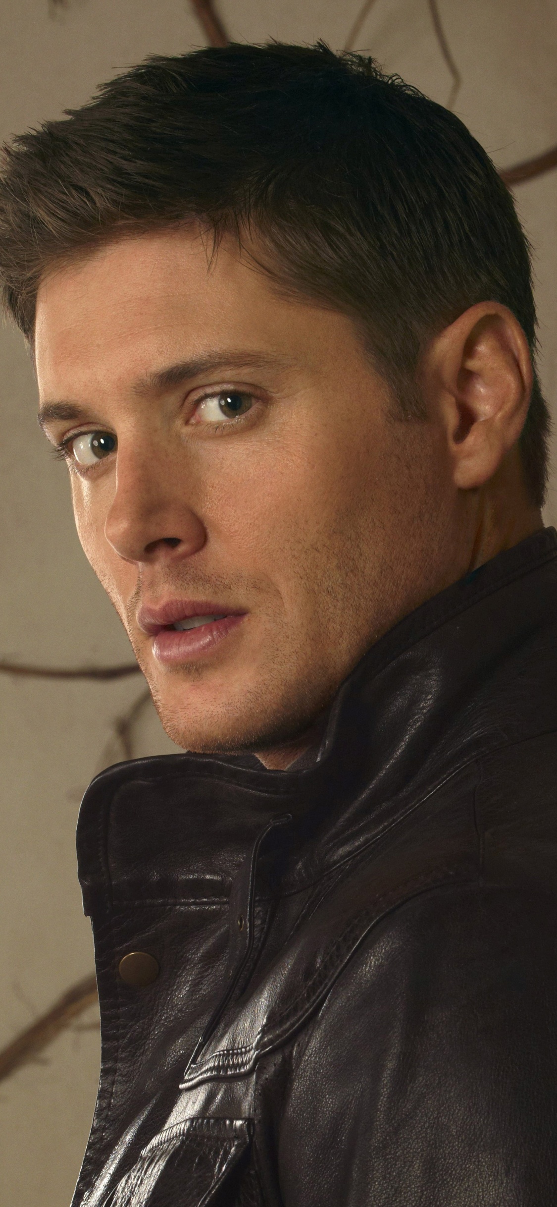 Jensen Ackles, Sobrenatural, Dean Winchester, Sam Winchester, Castiel. Wallpaper in 1125x2436 Resolution