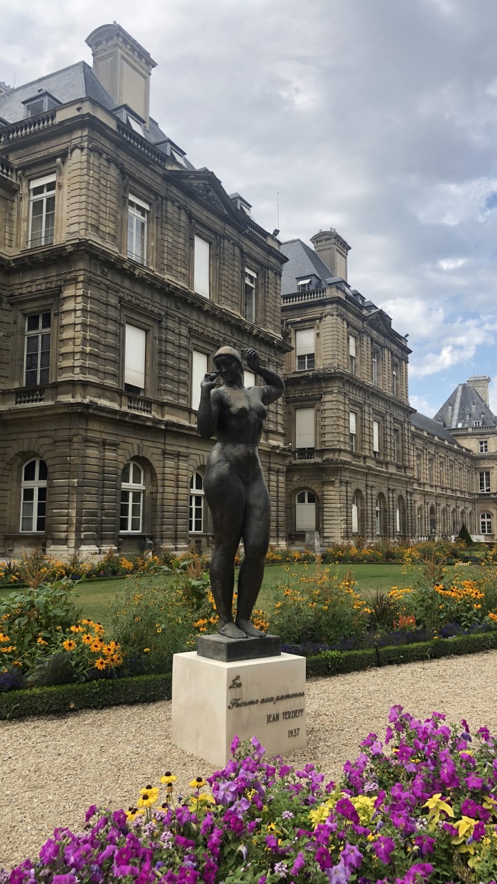 Palais du Luxembourg, Fenêtre, Sculpture, Bâtiment, Garden. Wallpaper in 720x1280 Resolution