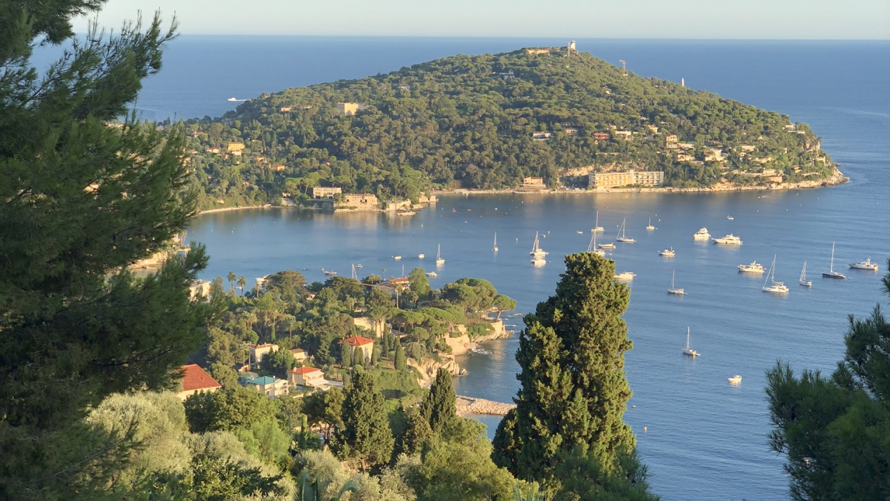 Saint-jean-cap-ferrat, Mount Scenery, Eau, Palmier, Corps de L'eau. Wallpaper in 1280x720 Resolution