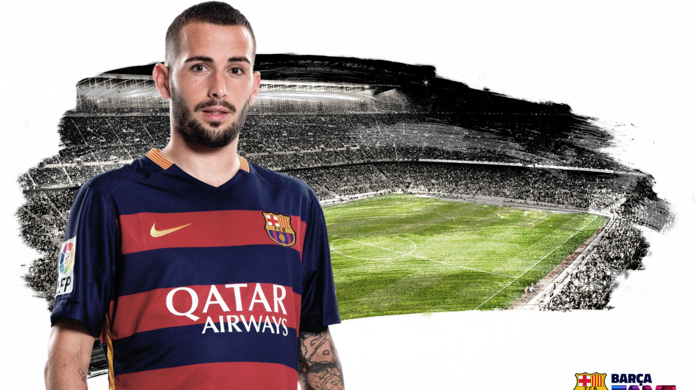 Mann im Blauen Und Roten T-Shirt Mit Rundhalsausschnitt, Der Tagsüber Auf Der Grünen Wiese Steht Standing. Wallpaper in 1366x768 Resolution