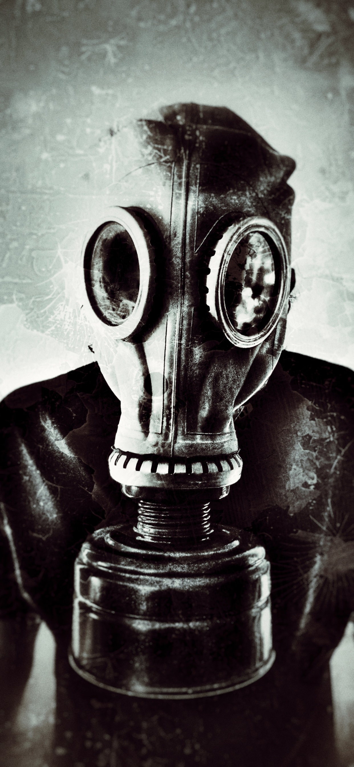Person Mit Gasmaske in Schwarzem Langarmhemd. Wallpaper in 1242x2688 Resolution