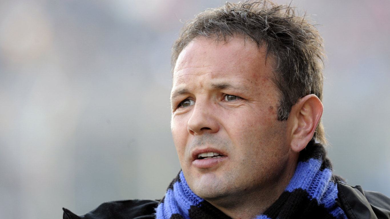 脸颊, 下巴, 耳朵, 额头, C米兰 壁纸 1366x768 允许