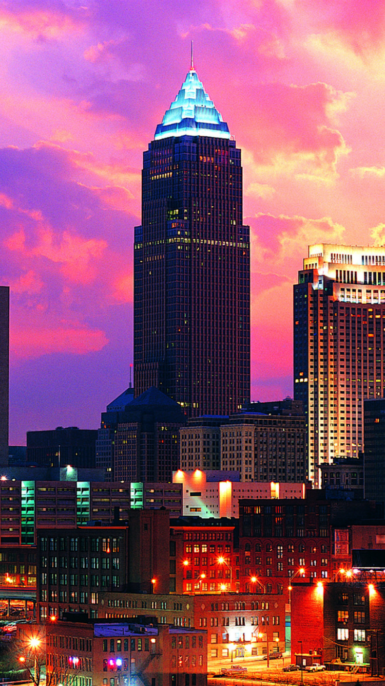 Skyline Der Stadt Bei Nacht Night. Wallpaper in 750x1334 Resolution