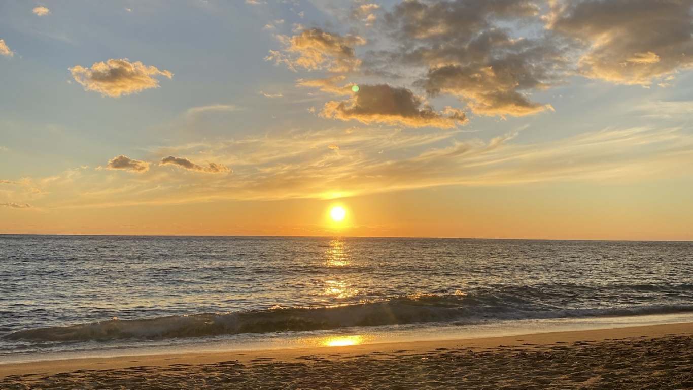 Horizont, Cloud, Wasser, Atmosphäre, Wasserressourcen. Wallpaper in 1366x768 Resolution