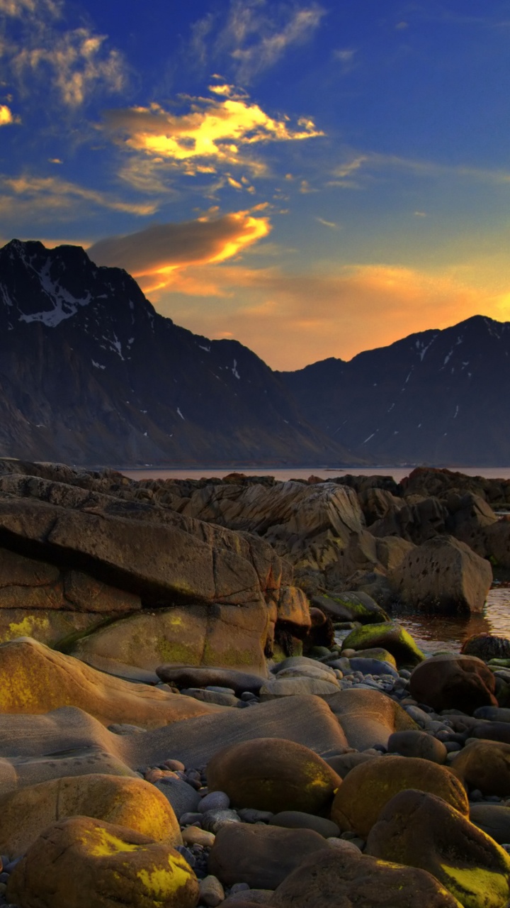 Rocky Mountain Under Cloudy Sky During Daytime. Wallpaper in 720x1280 Resolution