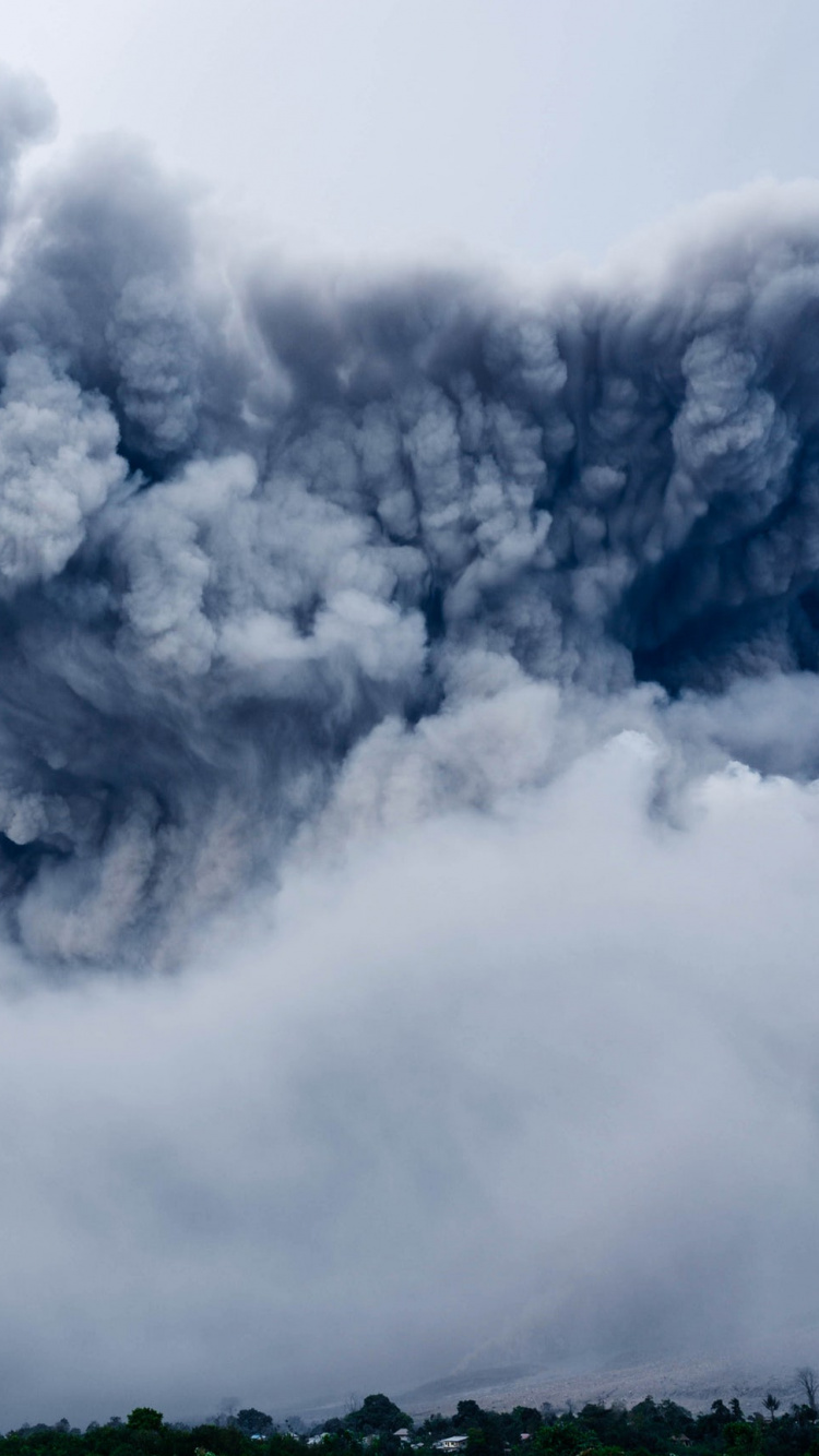 Nuages Blancs Sur Ciel Bleu. Wallpaper in 750x1334 Resolution