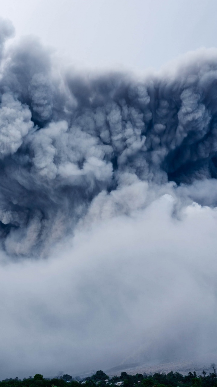 Weiße Wolken am Blauen Himmel Blue. Wallpaper in 720x1280 Resolution