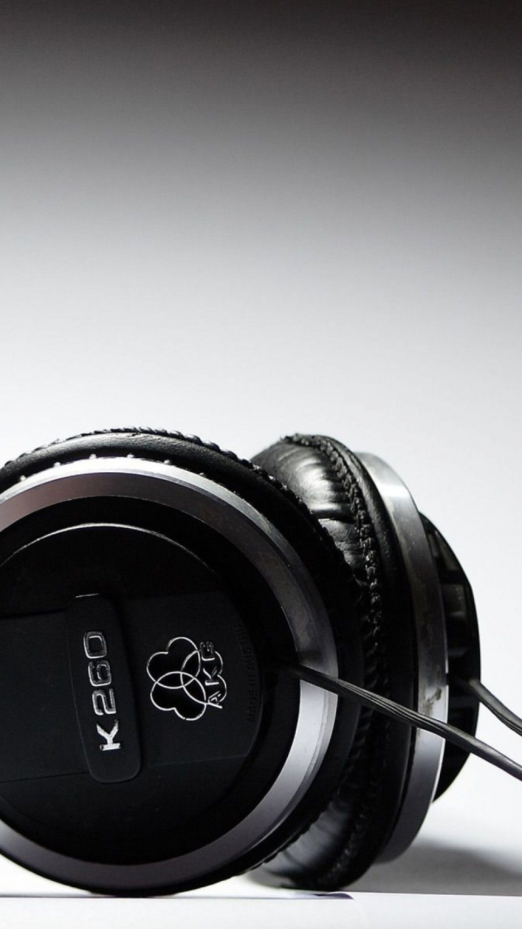 Black and Silver Sony Headphones. Wallpaper in 750x1334 Resolution