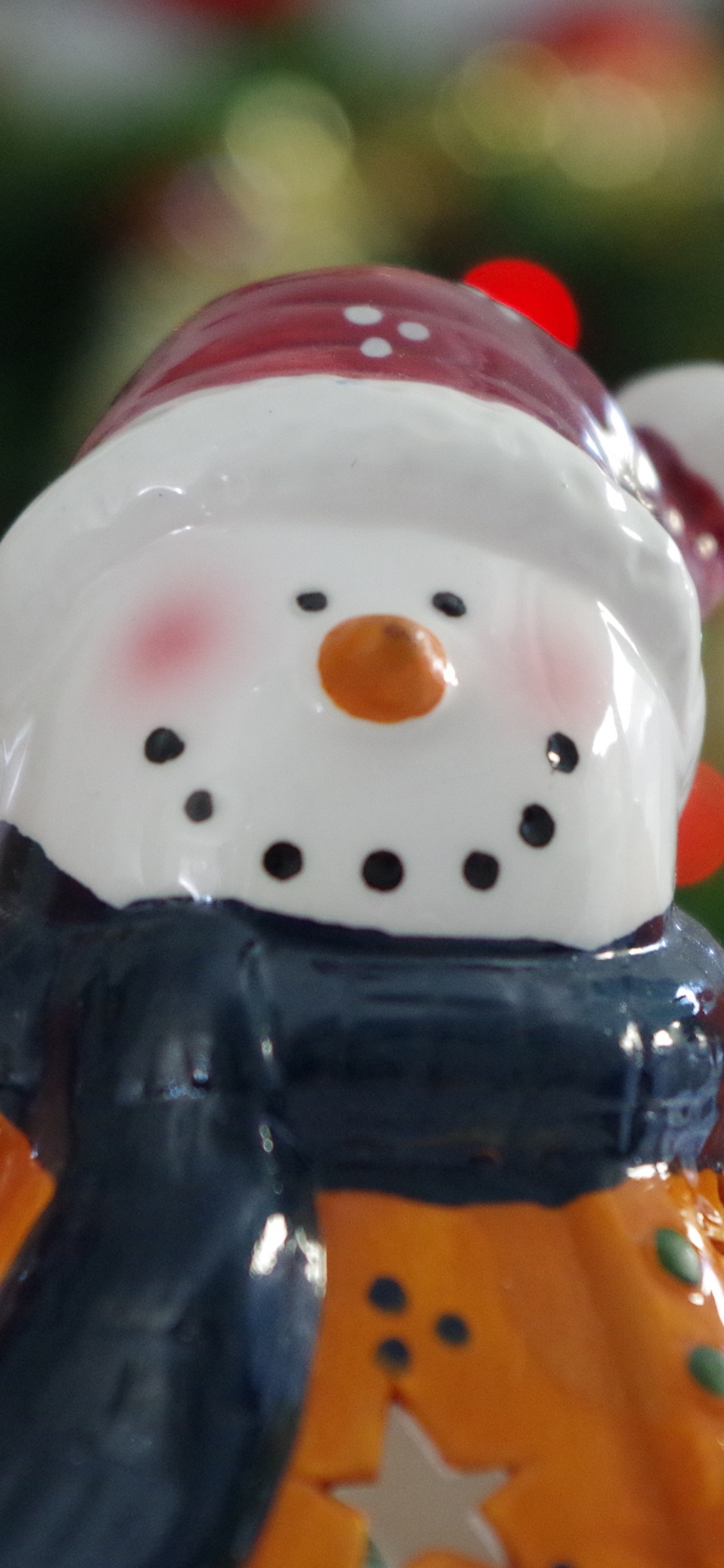 Snowman, Christmas Day, Christmas Ornament, Christmas, Ornament. Wallpaper in 1125x2436 Resolution