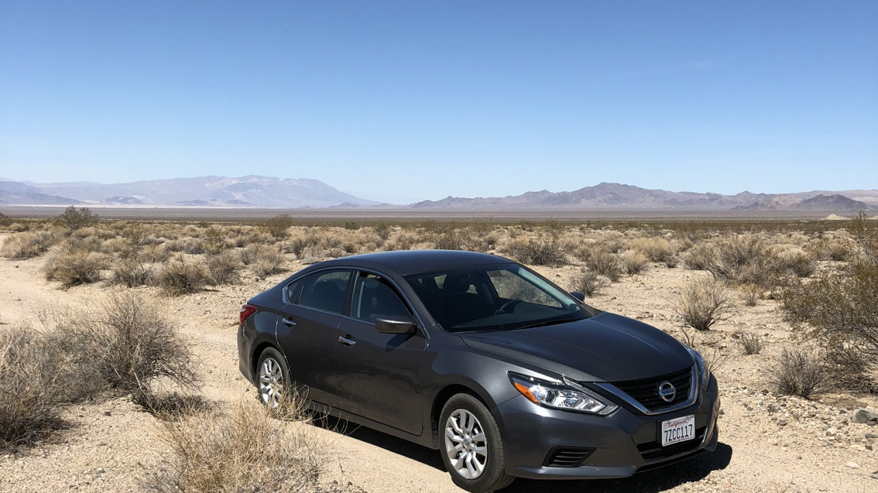 Desierto De Mojave, Carretera, Rey, Auto Compacto, Coche de Tamaño Medio. Wallpaper in 1280x720 Resolution