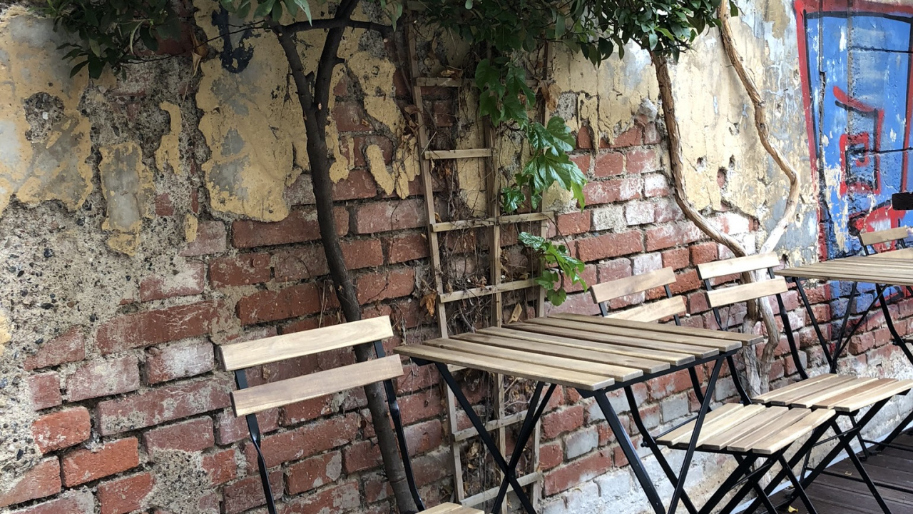 Tree, Furniture, Table, Outdoor Table, Outdoor Furniture. Wallpaper in 1280x720 Resolution