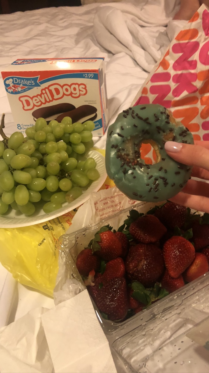 Fruit, Natural Food, Vegetable, Seedless Fruit, Food. Wallpaper in 720x1280 Resolution