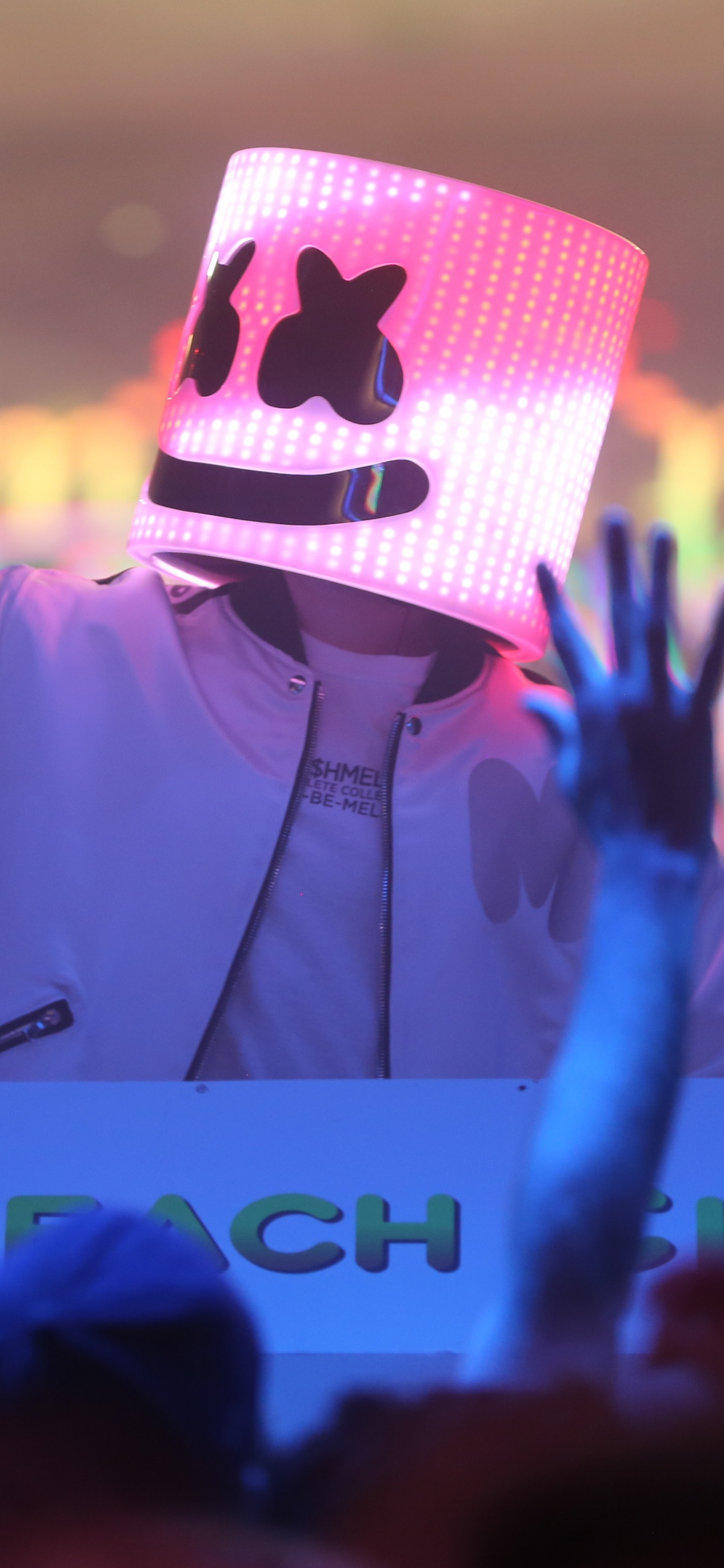 dj Marshmello, Performance, Divertissement, Violette, Purple. Wallpaper in 1125x2436 Resolution